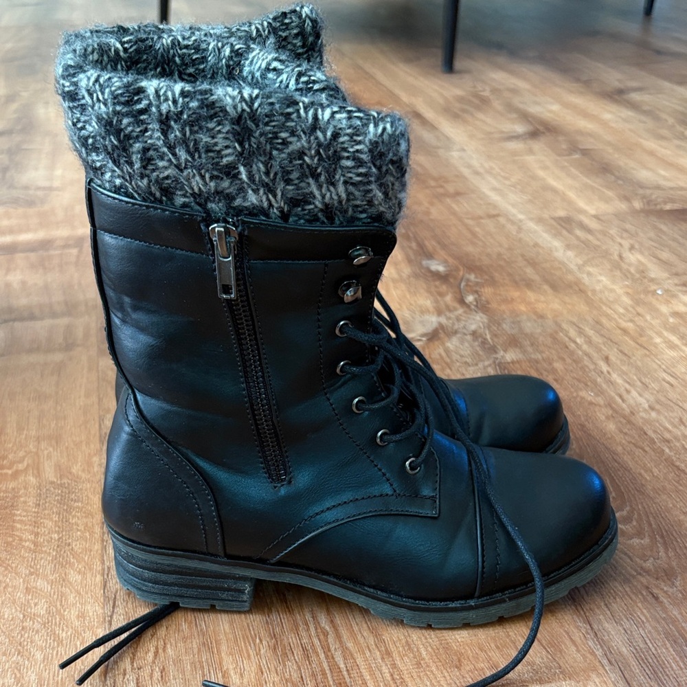 Black Leather Ankle Boots with Knit Cuff